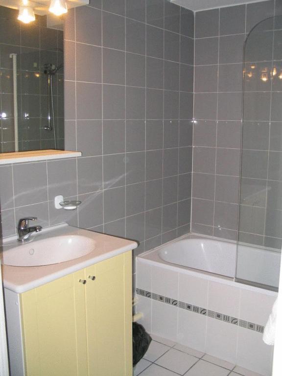 Aparthotel Tempologis Meylan Habitación foto