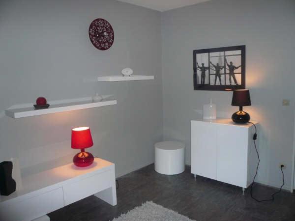 Aparthotel Tempologis Meylan Habitación foto
